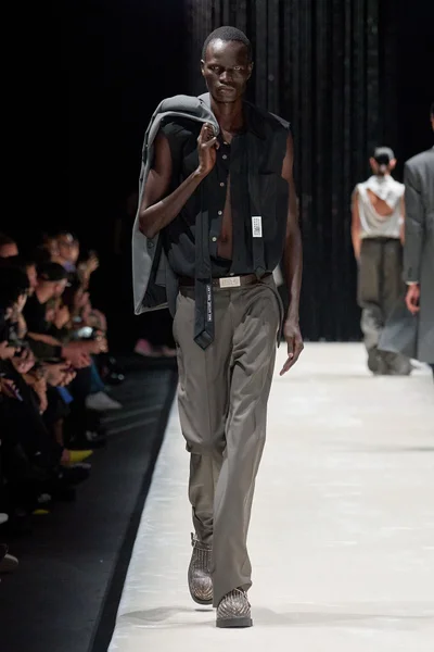 Look 5